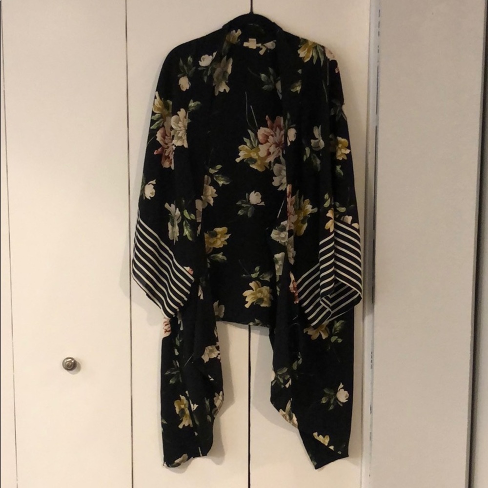 Silky floral kimono
